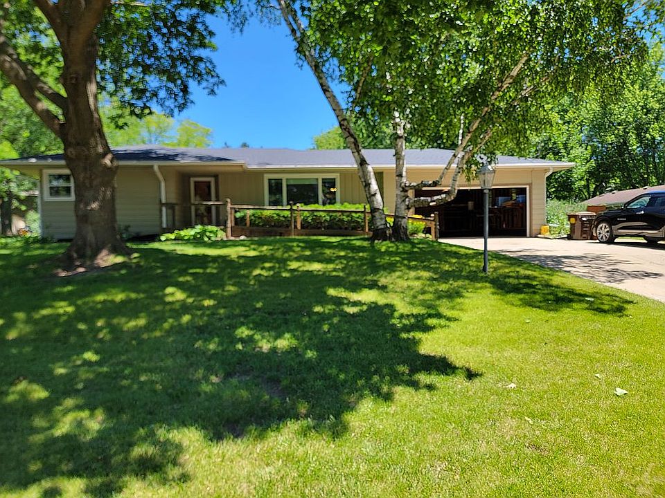 1st image of 225 Park Crest Dr