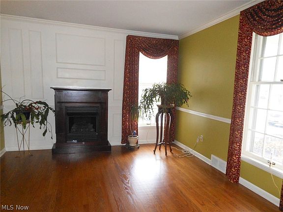 3rd image of 110 Skyline Dr