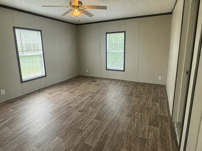 104 N Cherie Ct — Photo 6