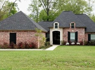 121 Lakefront Dr, Natchitoches, LA 71457