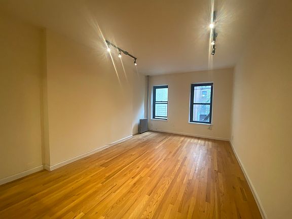 2nd image of 325 E 54th St APT 3D