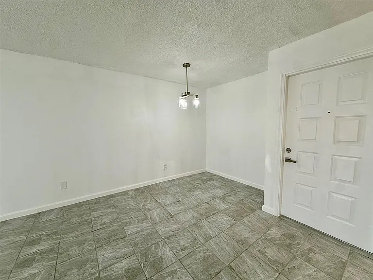 2830 S Bartell Dr #9 — Photo 4