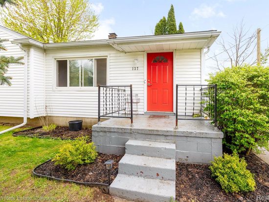 137 W Sheffield Ave, Pontiac, MI 48340