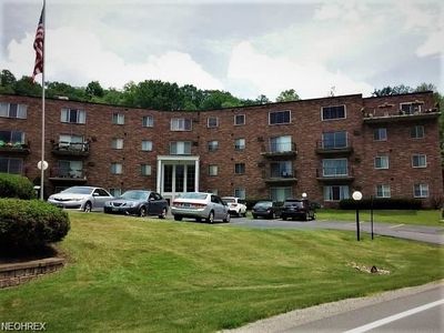 355 Solon Rd APT 202, Chagrin Falls, OH, 44022
