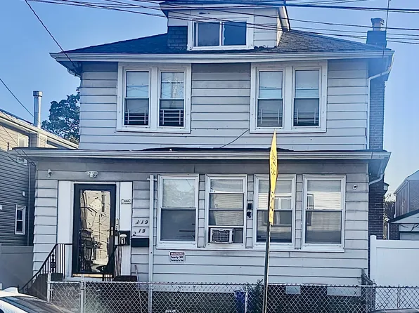 119-44 193rd St #2, Saint Albans, NY 11412