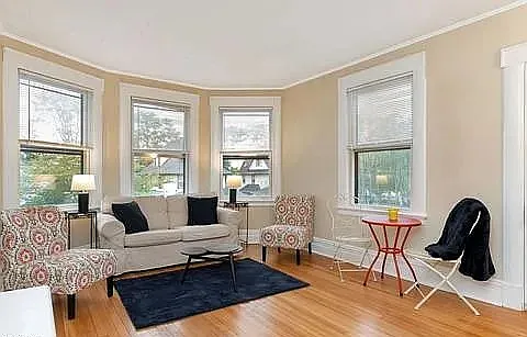 4 Claremont Pl #2 — Photo 3