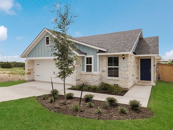 2nd image of 1308 Low Branch Ln