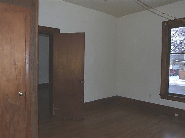 bedroom with closet