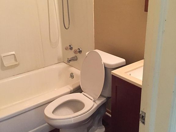 3rd image of 3208 7th St