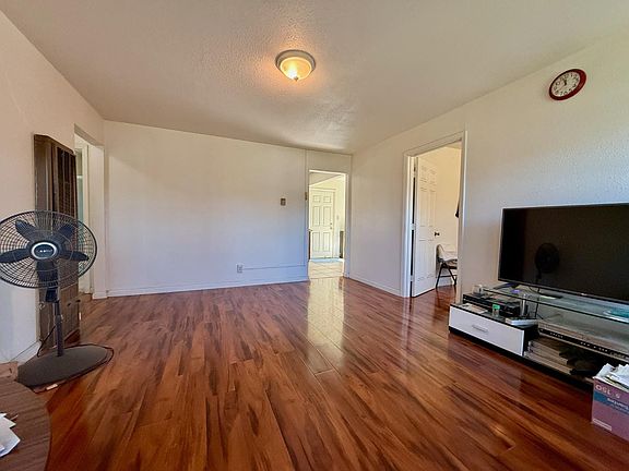 5th image of 1004 Melbourne Ave