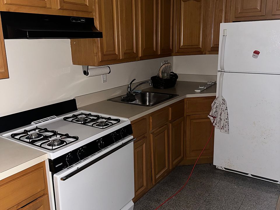 1st image of 2286 Sedgwick Ave APT 1