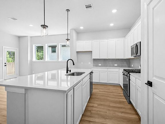 7th image of this home