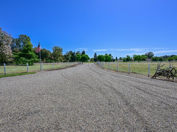 12444 E Paul Ave, Clovis, CA 93619