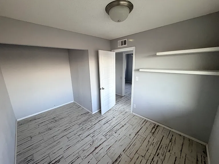 5721 Sarah Anne Ave — Photo 8