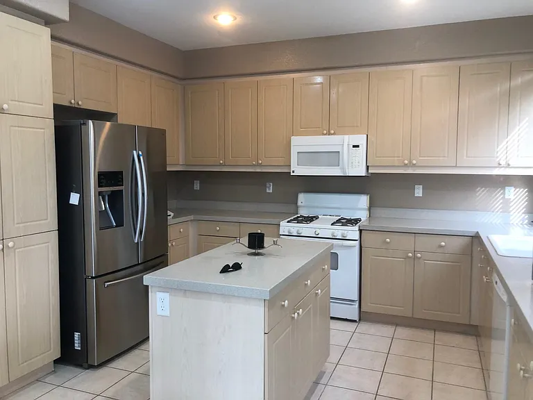 1402 Abernathy Dr — Photo 8