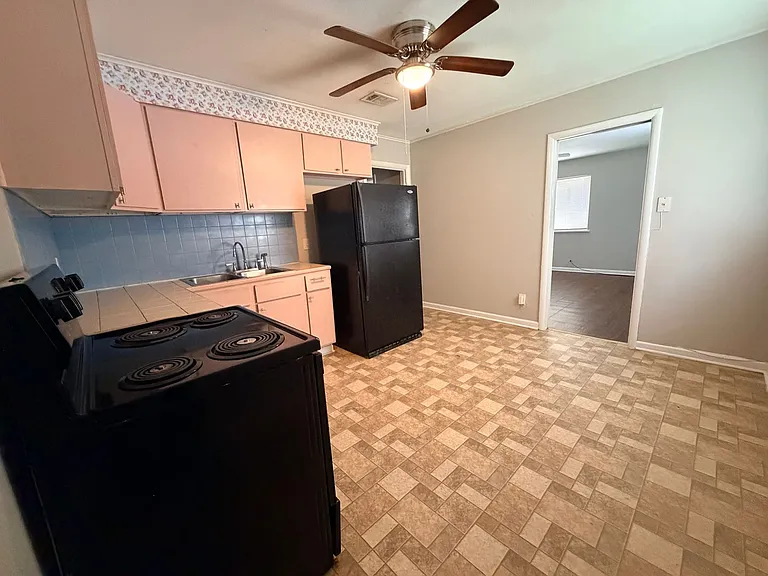 205-207 W J Avenue — Photo 4