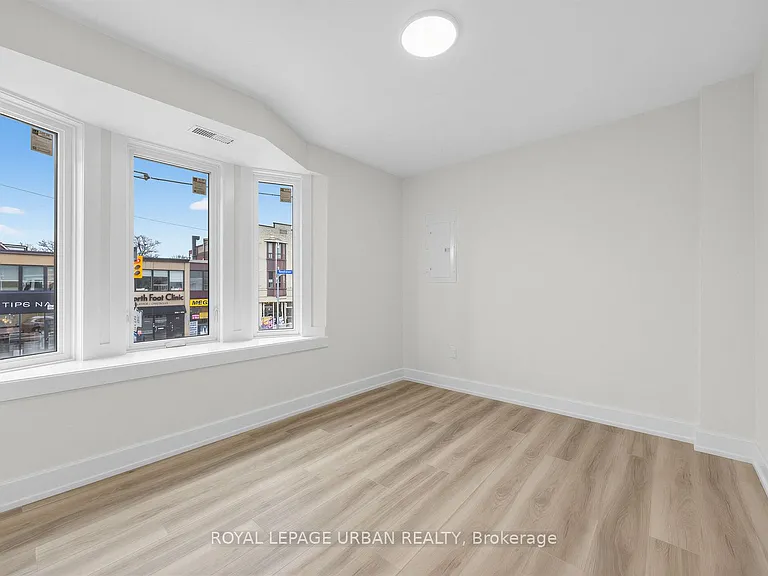 851 Danforth Ave #A — Photo 9