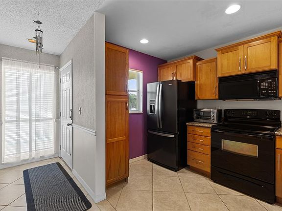 5th image of 410 CERROMAR CIRCLE S #242