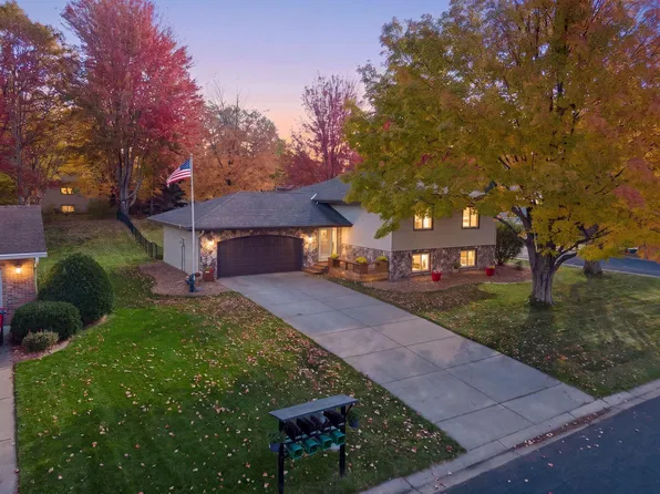 7102 Annapolis Ln N, Maple Grove, MN 55311
