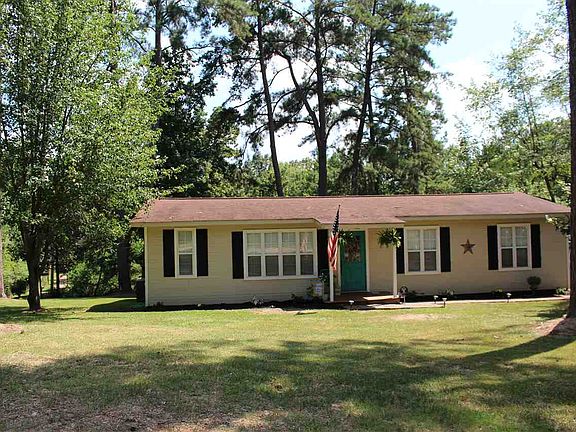 3rd image of 600 E Dewey Camp Dr