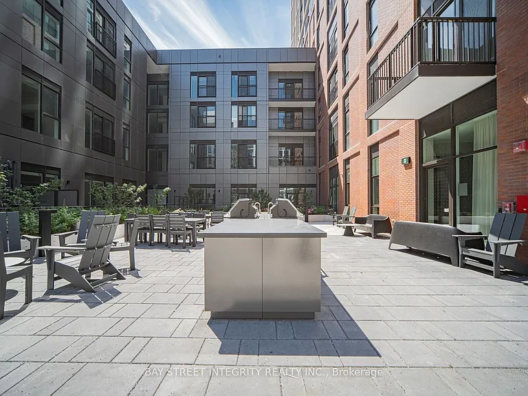 10 Oak St #903 — Photo 39