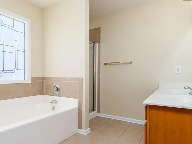 781 Hogart St — Photo 12