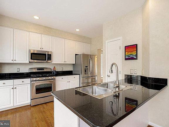 5th image of 6549 Parish Glebe Ln