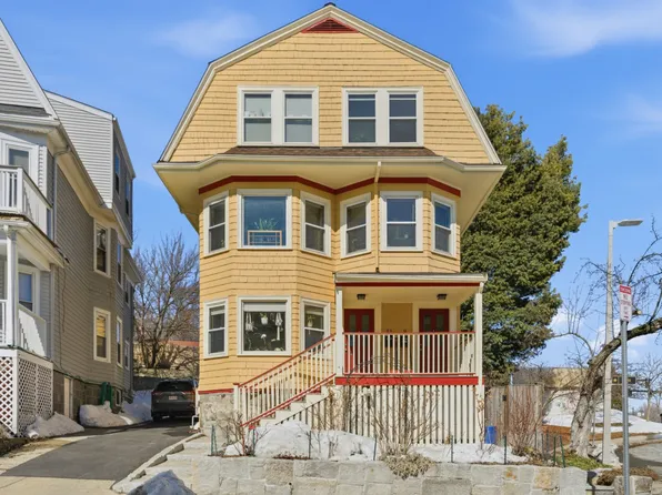 11 Asticou Rd #11, Jamaica Plain, MA 02130