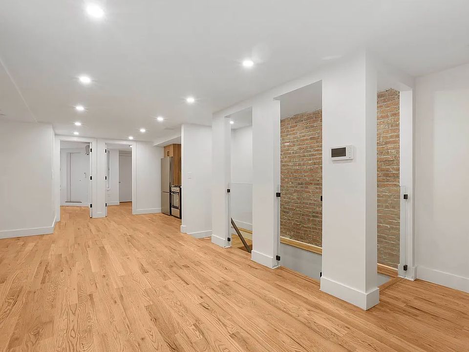 1st image of 694 Park Pl #1