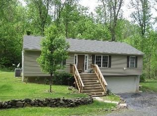 151 Memory Ln, Linden, VA 22642