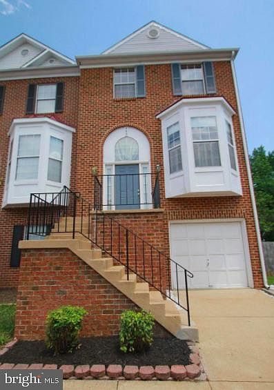 1st image of 400 Ben Neuis Pl