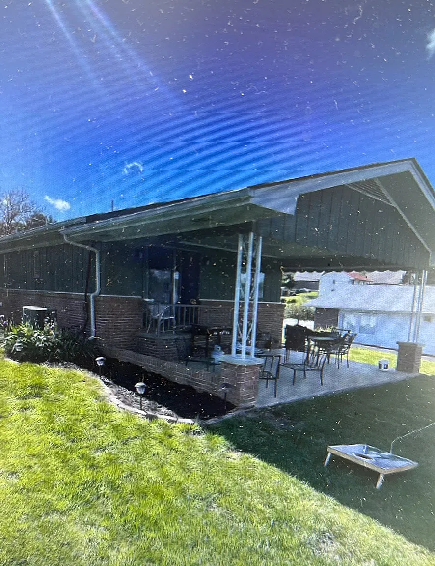 2 bed, 841 sqft, $2,000 — Photo 2