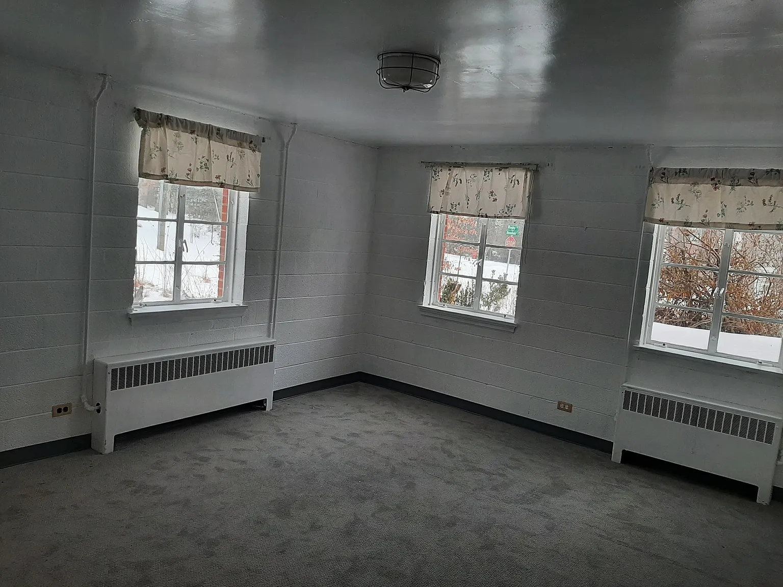 1701 Rugby Ave photo 1