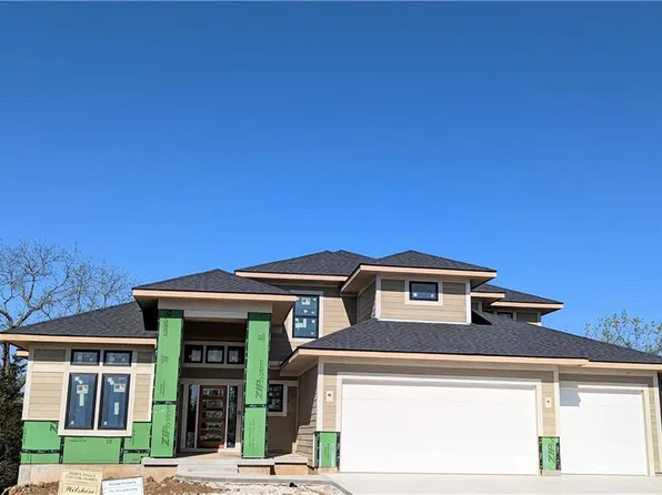 16912 Hayes St, Overland Park, KS 66085