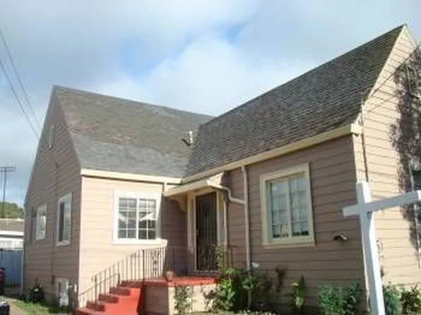 8406 Dowling St, Oakland, CA 94605