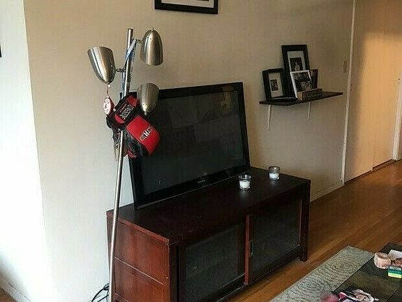 3rd image of 320 W 30th St APT 6F