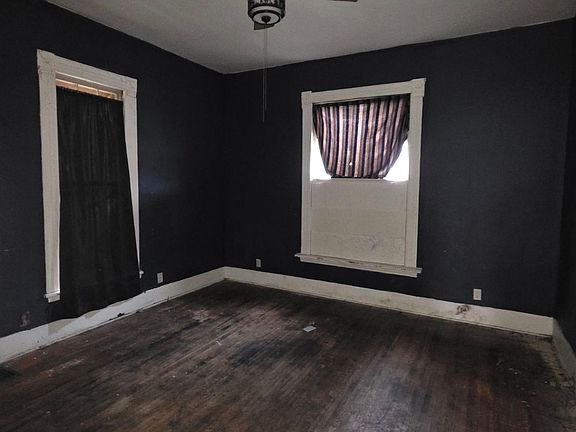 2nd image of 1143 E William St