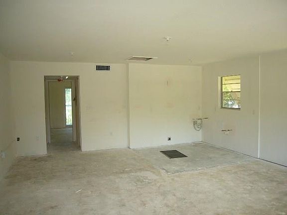 2nd image of 40 Ventnor B #40
