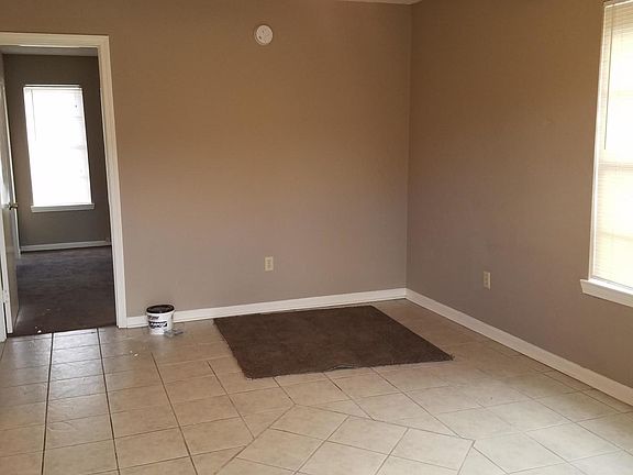 2nd image of 306 Vieux Orleans Cir