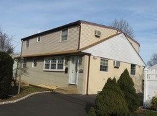 2639 Susquehanna Rd, Abington, PA 19001