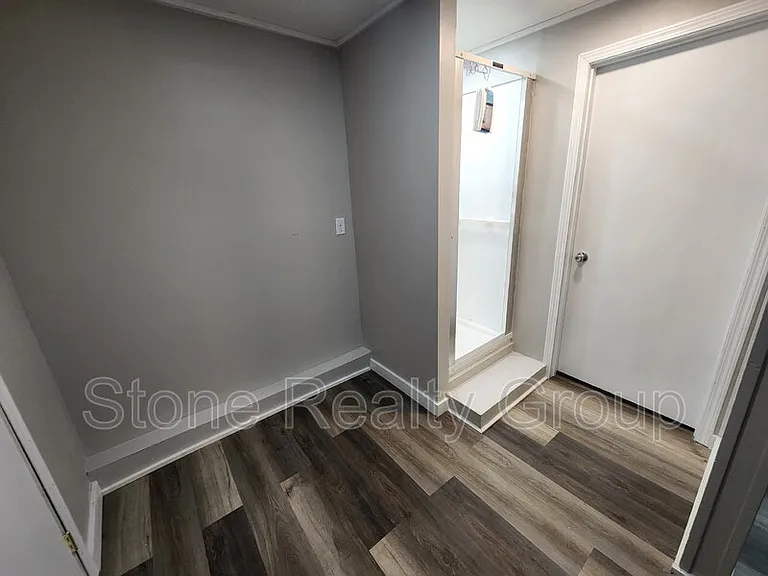 2200 S 8th St — Photo 7