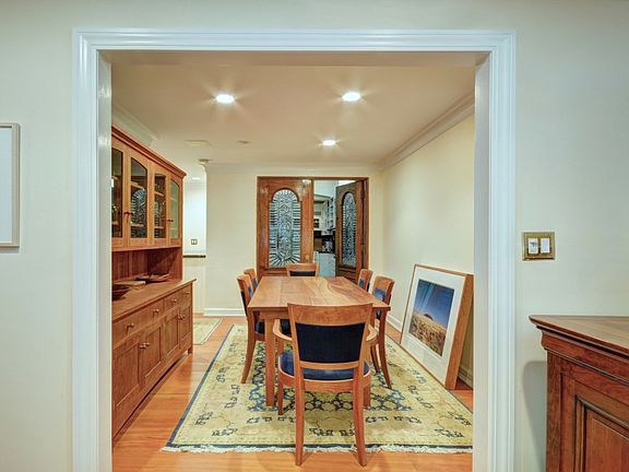 5th image of 2 Gramercy Park W APT 1