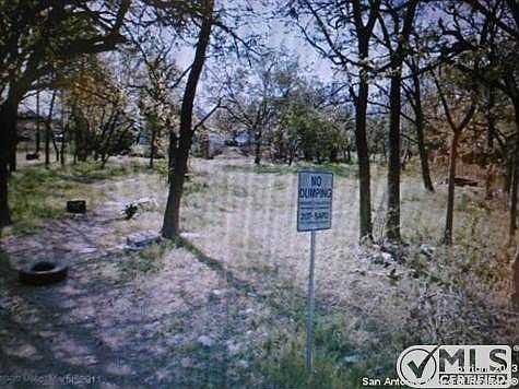 1st image of 211 Poppy St
