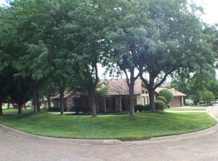 417 Mesa Cir, Plainview, TX 79072