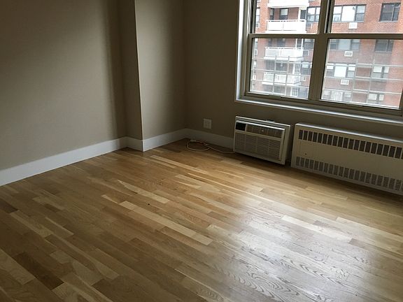 4th image of 12333 83rd Ave APT 2303