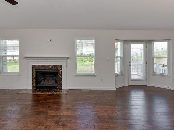 4th image of 511 Pleasant Breeze Dr