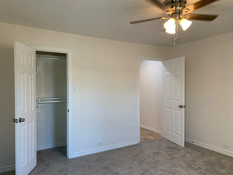 820 W Crawford St — Photo 5