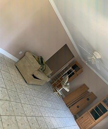 2nd image of 5032 Bennington Dr