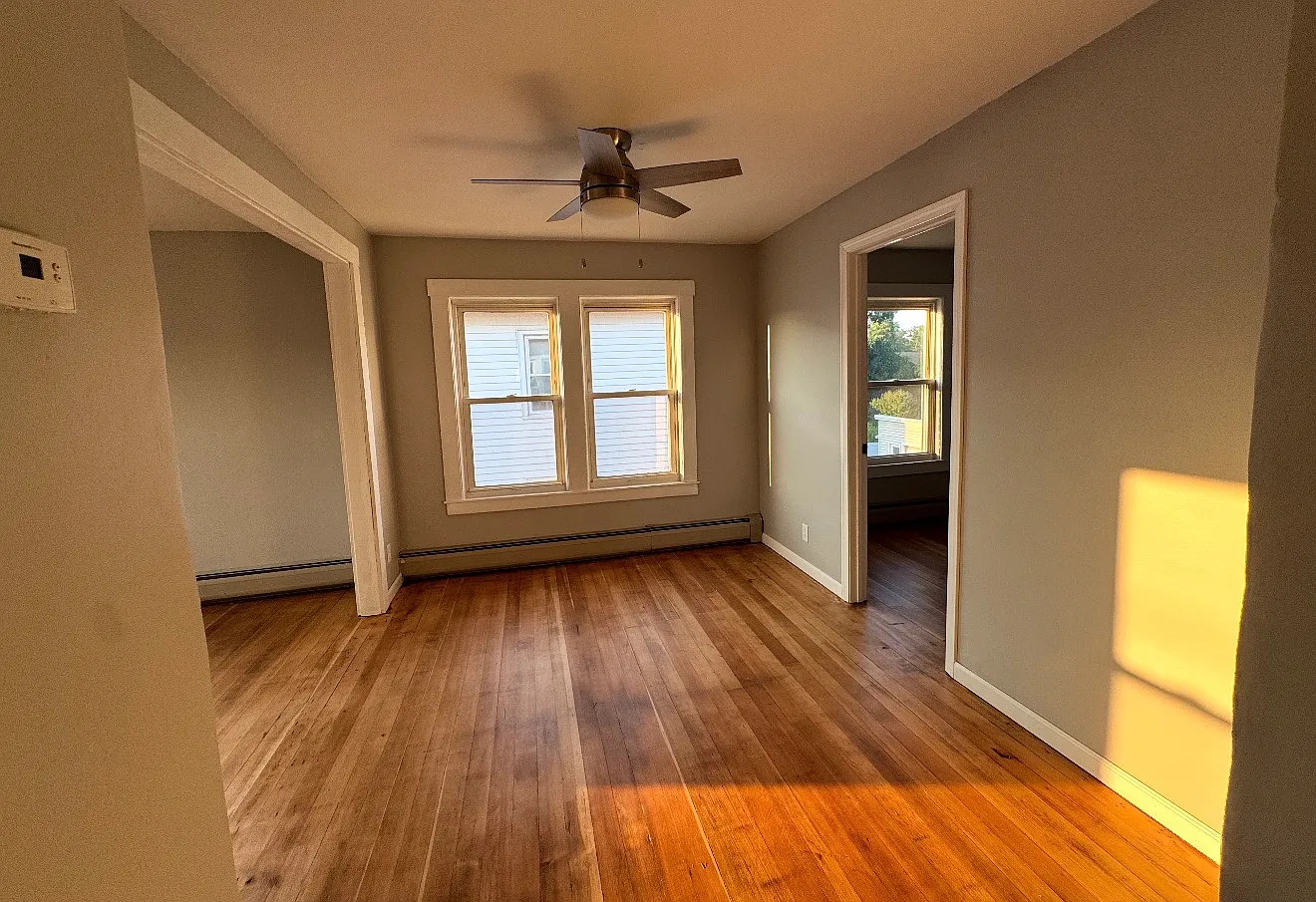 2 bed, 896 sqft, $2,000 — Photo 3