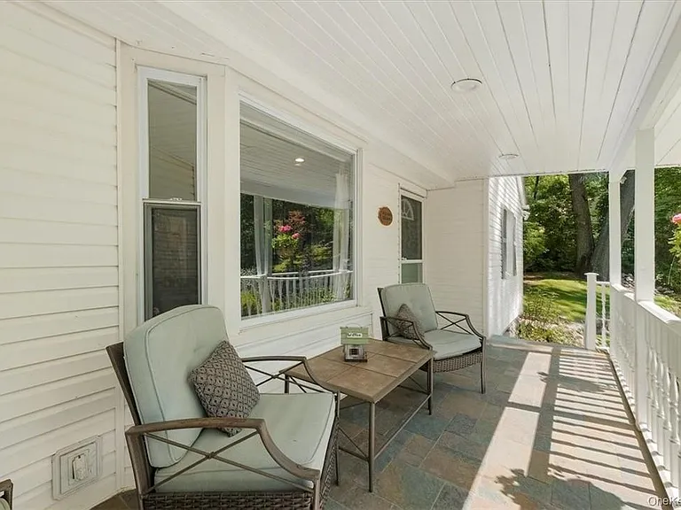 13 Split Rock Rd — Photo 3